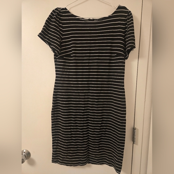 Ann Taylor Dresses & Skirts - Ann Taylor Black and‎ White Striped Mini Dress